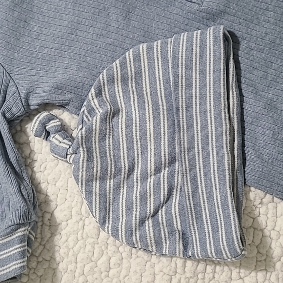 (Pre-loved) Rabbit Bear Jumpsuit - Picture 4 of 5